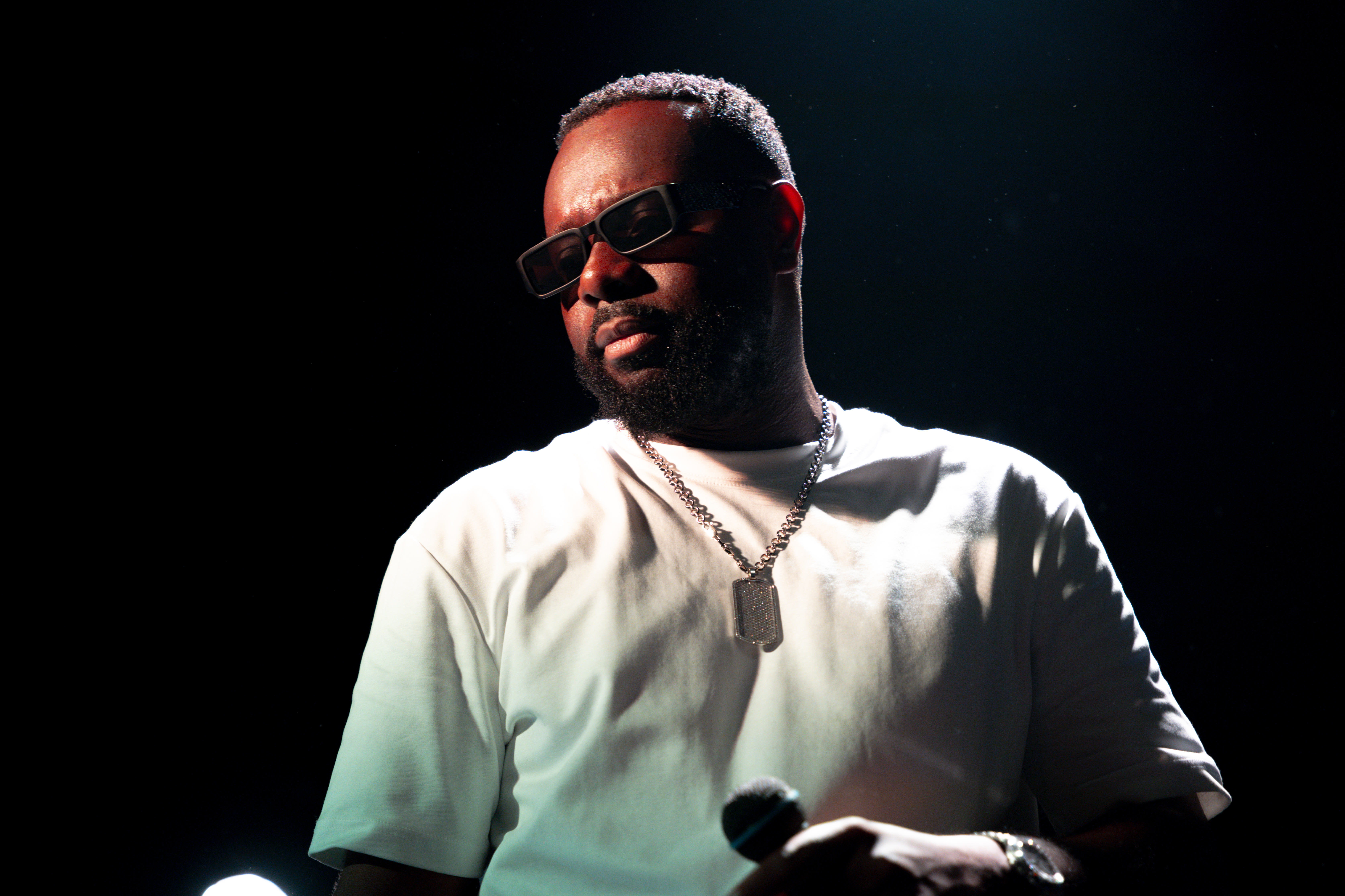 photo concert GIMS gros plan intensité live